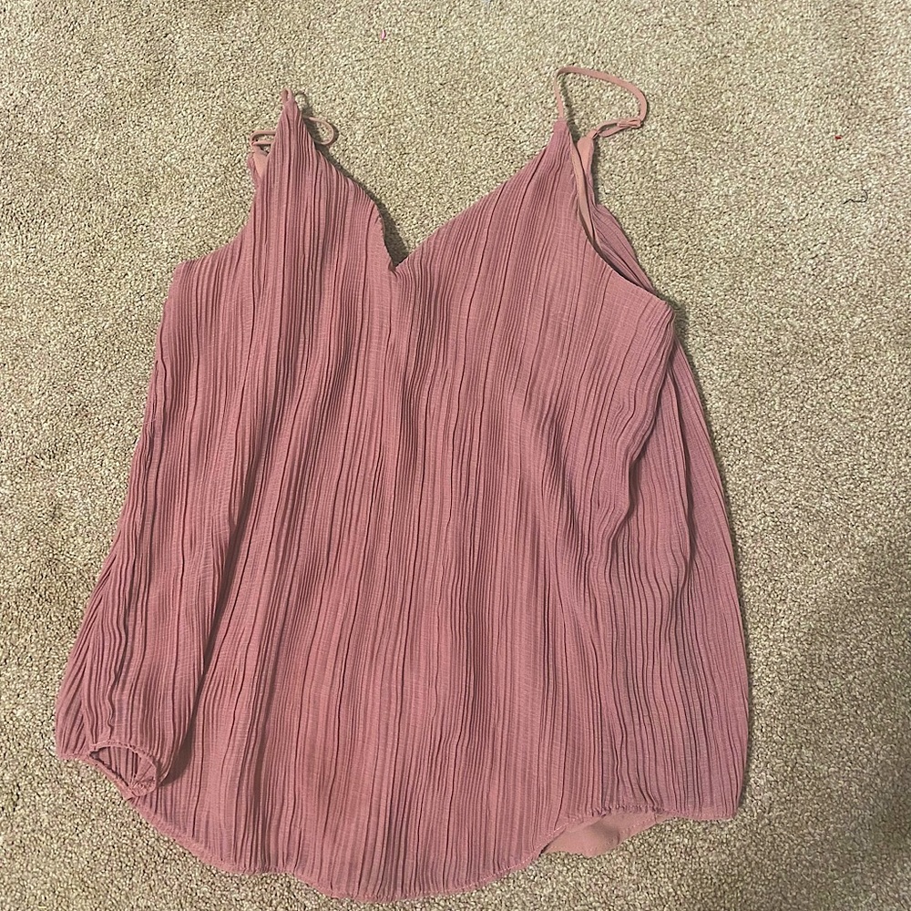 Cute flowy powder pink blouse
